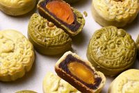 How to Make Cookie Crust Mooncakes