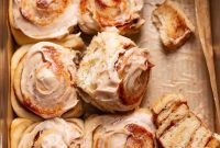 Apple Cinnamon Rolls with Milk Bread and Apple Pie Filling