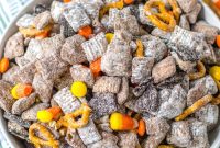 Pumpkin Spice Puppy Chow Recipe