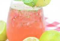 How to Make a Fresh Strawberry Mojito