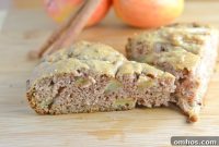 Moist, Fluffy Apple Cake Recipe