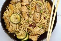 Chicken Lo Mein Recipe: Tender Chicken and Crisp Veggies
