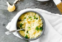 Creamy Stovetop Cauliflower Mac and Cheese