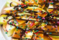 Caramel Apple Nachos Recipe with Chocolate and Nuts