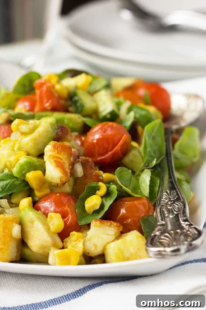 Blueberry Spinach Salad with Bacon and Avocado 9 Halloumi salad with avocado, corn and tomatoes