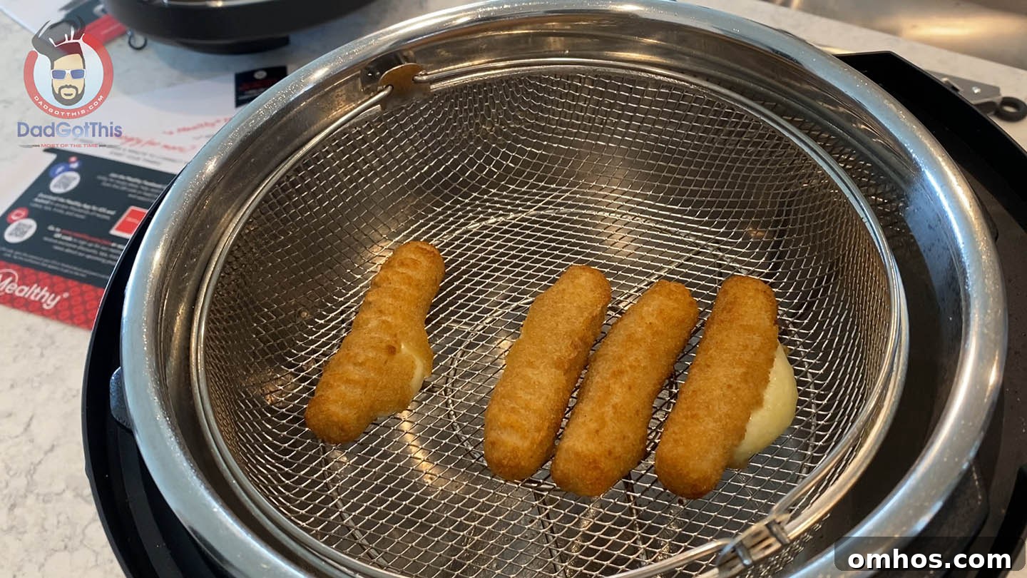 Mozzarella Sticks Cooked with the Mealthy Crisplid