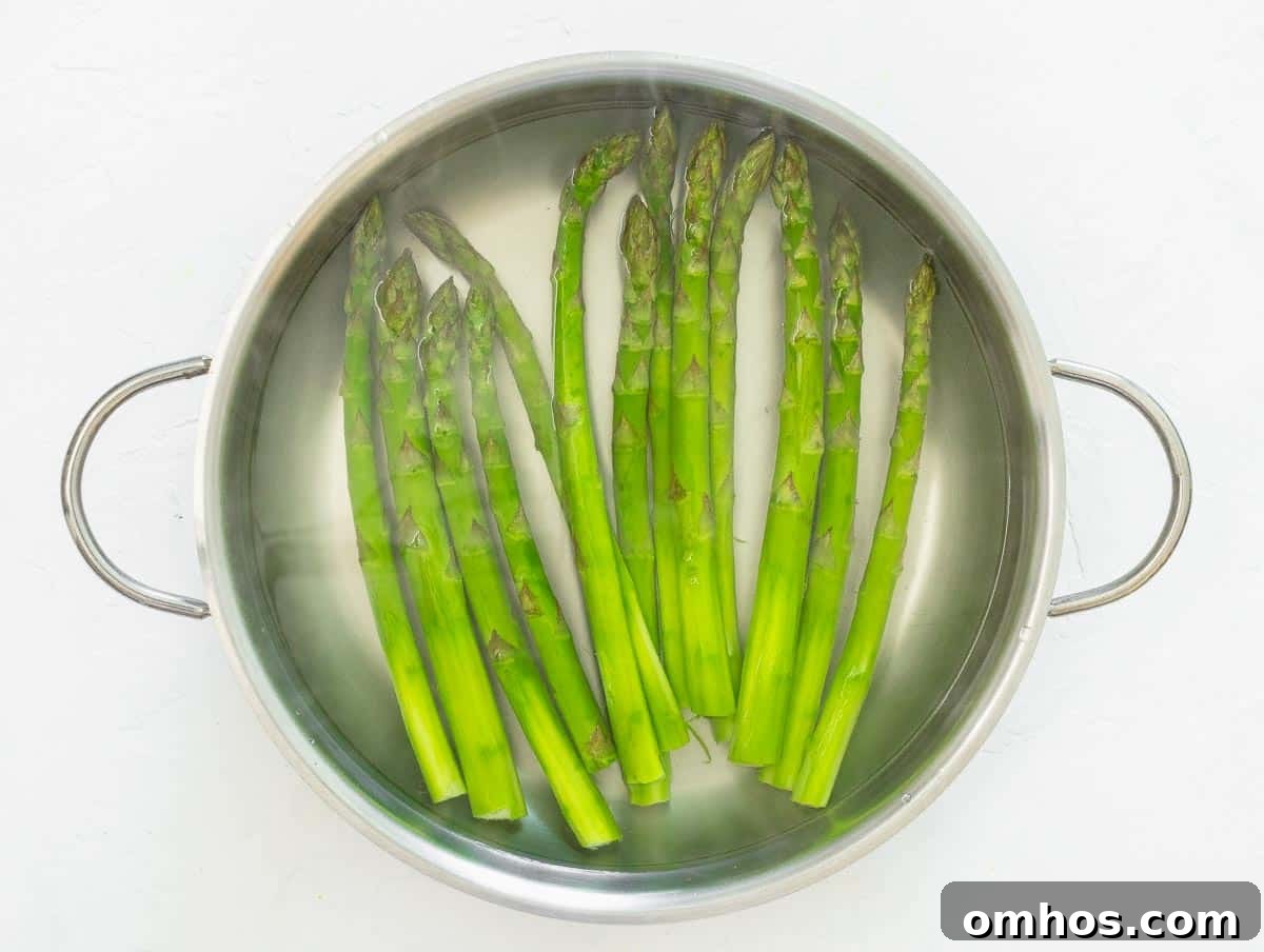 How to Boil Asparagus 7 boiling asparagus in a large pan