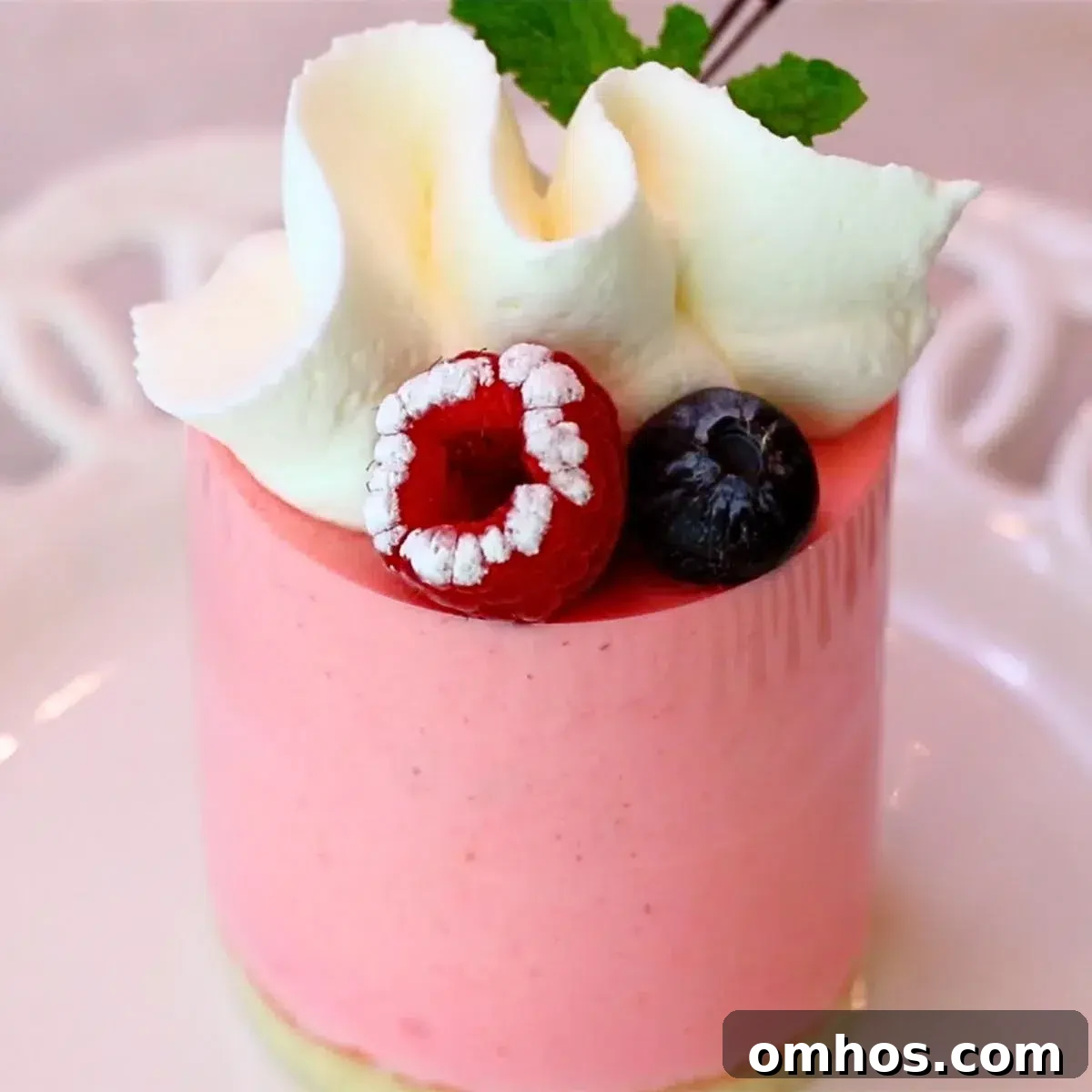Creamy Raspberry Mousse Recipe: No-Bake Dessert 5 Small raspberry mousse cake